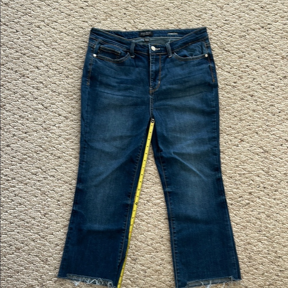 Judy Blue Ankle Cropped Blue Jeans with Frayed Hem